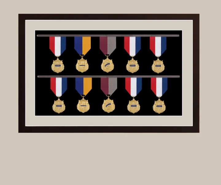 Medal%20Display%20Shadow%20Box%20-%203%20Medal%20Display%20case%20-%20Perfect%20Medal%20Display%20for%20Runners,%20Marathon,%20Race%20Winner,%20Soccer,%20Football,%20Gymnastics%20&%20All%20Sports%20-%20Image%204