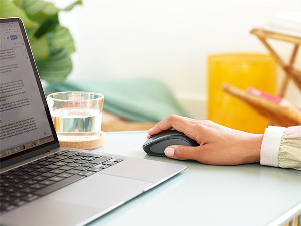 Logitech%20M325s%20Wireless%20Optical%20Ambidextrous%20Mouse%20-%20Image%208