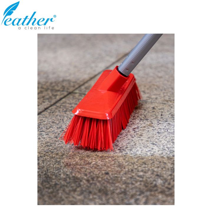 BATHROOM%20BRUSH%20LONG%20WITH%20120CM%20PLASTIC%20COATED%20METAL%20HANDLE%20-%20FEATHER%20-%20Image%209