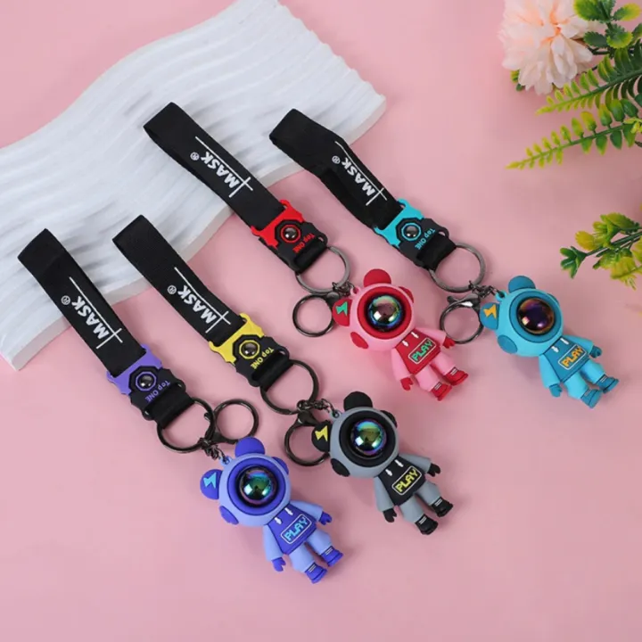 Bear%20Design%20Lightning%20Keychain%20-%20Fun%20and%20Practical%20Key%20Accessory%20-%20Image%205