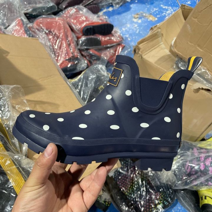 Slightly%20Flaw%20New%20Arrival9.9Fashion%20Women's%20Rubber%20Boots%20High%20Mid-Top%20Short%20Top%20Soft%20and%20Comfortable%20Waterproof%20Non-Slip%20-%20Image%204