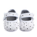 Baby Girl Soft Sole Shoes, Cute Toddler Anti-slip Sneaker, Newborn Bowknot Dot Shoes. 