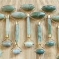 Guasha Facial Jade Roller Face and body Thin Massager Tool (ngfJ). 