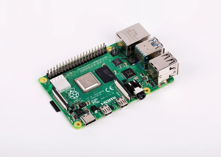 Raspberry%20Pi%204%20Model%20B%204GB%20Original%20Quad%20Core%2064%20Bit%20WiFi%20Bluetooth%20-%20Image%202