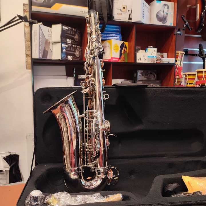 Lark%20Alto%20Saxophone%20Straight%20Brass%20Lacquered%20Gold/%20Silver%20with%20Hard%20case,%20Mouthpiece,%20Reed,%20Belt,%20Cloth,%20Gloves%20Alto%20Saxophone%20is%20Suitable%20for%20Beginners%20to%20Test%20The%20Level%20of%20Professional%20Playing%20Wind%20Instrument%20Saxophone%20-%20Image%205