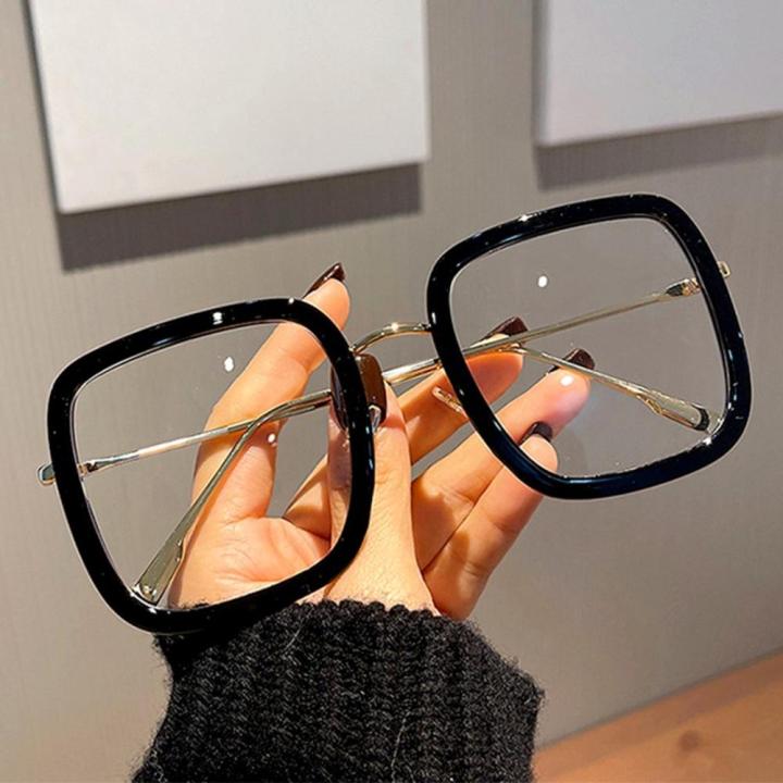 Unisex%20style%20Oversized%20sunglasses%20Sleek%20Lightweight%20frame%20Flat%20mirror%20lens%20Square%20frame%20glasses%20Fashionable%20design%20UV400%20protection%20Anti-blue%20light%20eyeglasses%20for%20Daily%20wear%20Office%20use%20Gaming%20Outdoor%20activities%20Protection%20against%20digital%20eye%20strain%20-%20Image%202