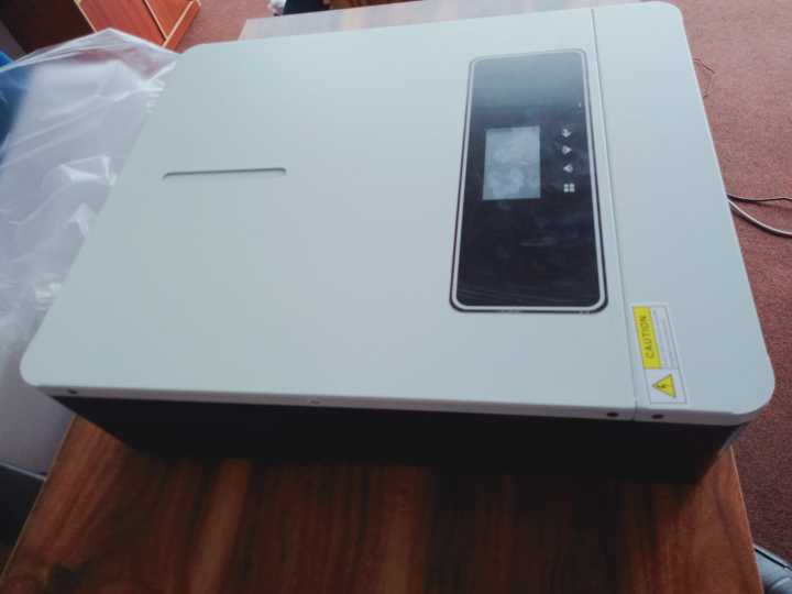 Hybrid%20Solar%20Inverter%20-%20Image%204