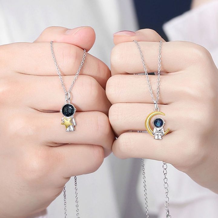 Elegant%20Friendship%20Pendant%20For%20Women%20Men%20Moon%20Astronaut%20Spaceman%20Fashion%20Jewelry%20Couples%20Necklace%20Choker%20-%20Image%203