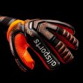 4MM Latex Goalkeeper Gloves Finger Protection Thickened Soccer Goalie Gloves Professional Football Goalkeeper Gloves. 