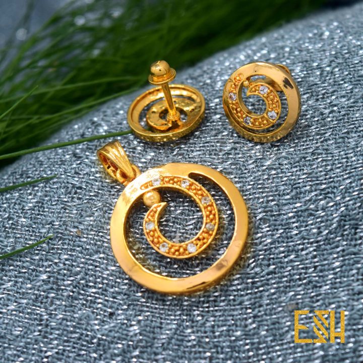 Overlapping%20derana%20Circle%20Pendant%20with%20Earrings%20Kolczyki%20Damskie%20Party%20Wedding%20Send%20it%20as%20a%20gift%20or%20keep%20it%20as%20a%20lovely%20collection%20-%20Image%204