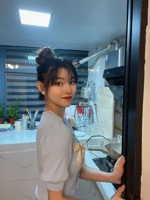 Fairy%20Ear%20Stickers%20Invisible%20Repeated%20Use%20Shaping%20Stickers%20Silicone%20Photo%20Make%20Your%20Face%20Look%20Smaller%20Fixed%20Ear%20Changing%20Wind%20Ear%20Artifact%20-%20Image%205