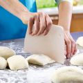 [1 Pieces Multi Purpose Dough Scraper] [ Plastic Pastry Cutter For Cut Bread Cake] [ Kitchen Tools Accessories ]. 