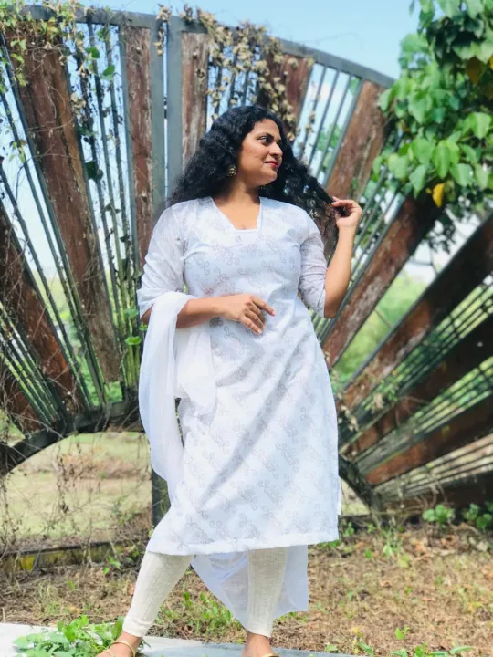 Nessie%20Black%20V%20Neck%20White%20Floral%20Printed%20A%20Line%203/4%20Sleeve%20Kurta%20Fashion%20Women%20Clothing%20Traditional%20-%20Image%207