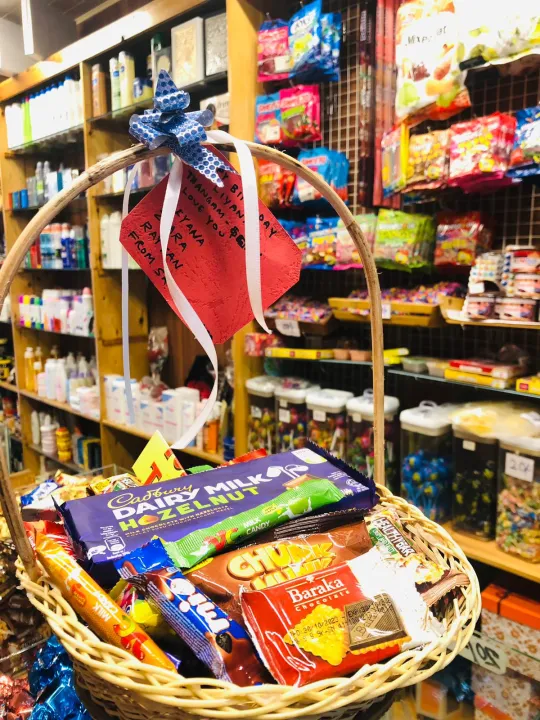 Marawa%20For%20Weddings%20Gift%20For%20Birthdays%20Chocolate%20Occassions%20-%20Image%202