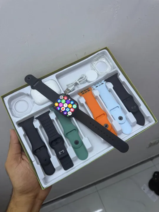 S30%20PRO%20Max%20/%20S300%20Pro%20Max%20Wireless%207%20in%201%20infinite%20display%20Smart%20Watch%20with%207%20Straps%20-%20Image%206