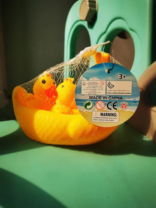 FAMILY%20DUCK(L)%7C%20Infinity%20needs%7C%204%20Pcs%20Cute%20Rubber%20Duck%20Family%20Set%20for%20Baby%20Shower%20Squeak%20Fun%20Baby%20Floating%20Yellow%20Rubber%20Bath%20Duck%20Toys%20Fun%20Decoration%20Items%20-%20Image%205