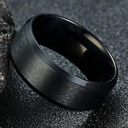 King%20Will%20Tungsten%20Wedding%20Ring%20-%20Matte%20Black/Silver,%206-10mm%20Sizes%20-%20Image%204