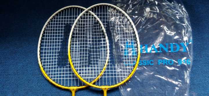 Badminton%20two%20rackets%20with%20shutle%20and%20net%20for%20Family%20fun%20time%20-%20Image%203
