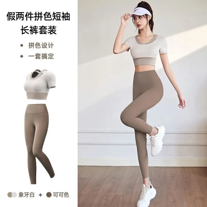 Spring%20and%20Summer%20Yoga%20Clothes%20Sports%20Suit%20Women's%20Casual%20Running%20Quick%20Drying%20Clothes%20Gym%20Clothes%20with%20Chest%20Pad%20Short%20Sleeve%20Suit%20-%20Image%203