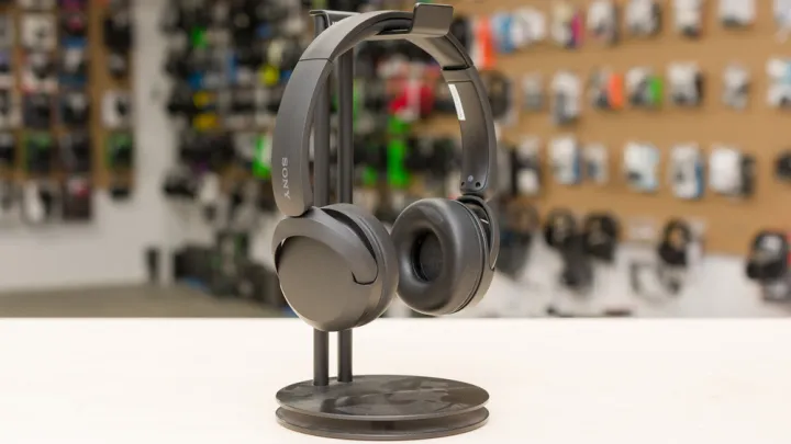 Sony%20WH-CH520,%20Wireless%20On-Ear%20Bluetooth%20Headphones%20-%20Image%202