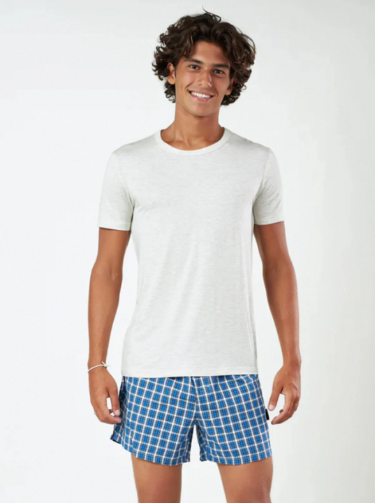 Huskies%20Men%E2%80%99s%20Luxury%20Modal%20Crew%20Neck%20T-Shirt%20%E2%80%93%20Ultra%20Soft,%20Breathable%20&%20Stretch%20Comfort%20Wear%20-%20Image%207