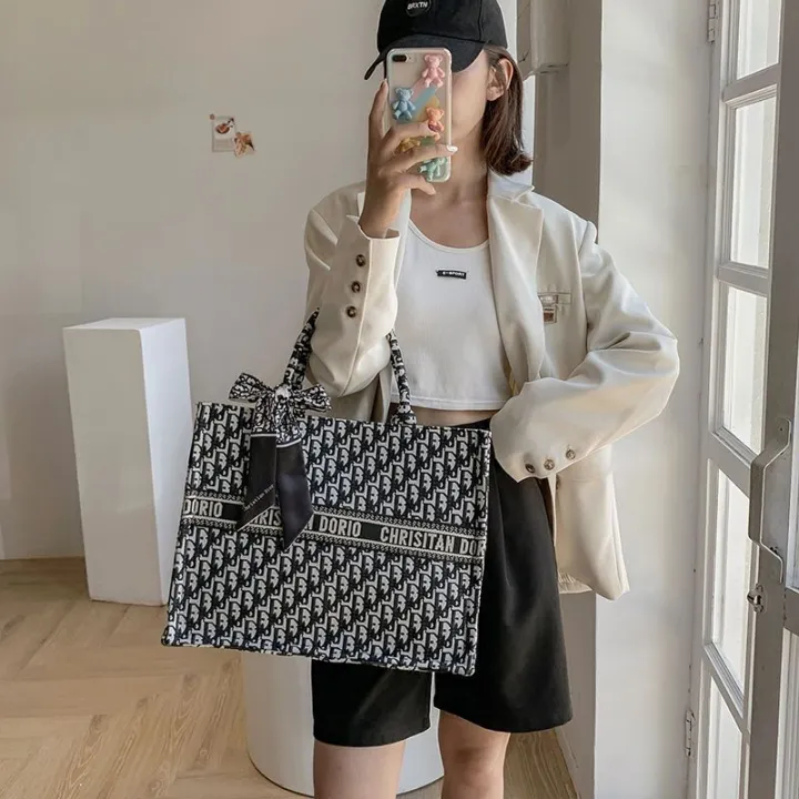 New%20Women's%20Chic%20Bag%20Canvas%20Bag%20Embroidered%20Tote%20Women's%20Bag%20Handbag%20Women's%20Embroidered%20Bag%20Large%20Capacity%20Women's%20One%20Shoulder%20Bag%20-%20Image%205