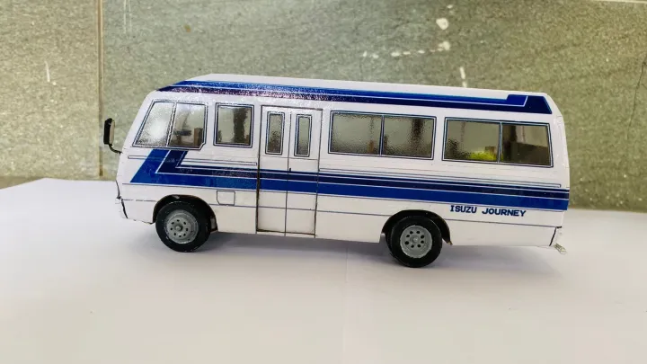 Hand%20Made%20Isuzu%20Journey%20Model%20Bus%20-%20Image%202