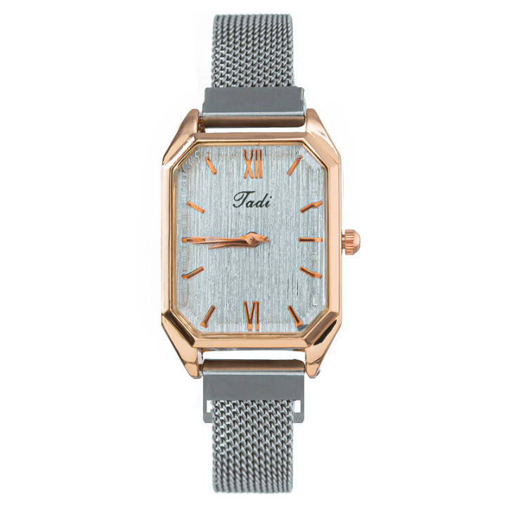 Fashion%20Square%20Women's%20Watch%20with%20Magnetic%20Strap%20Quartz%20Watch%20-%20Image%202