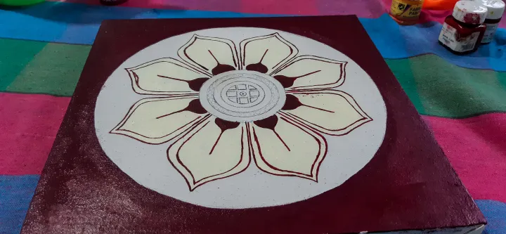 Sri%20Lankan%20Traditional%20Flower%20Design%20Wall%20Decor%20-%20Image%205