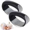 Stainless Steel Garlic Press Rocker , New Arc-shaped Design Professional Heavy Soft-Handled Garlic Crusher With Comfortable Grip (Garlic Press Black). 