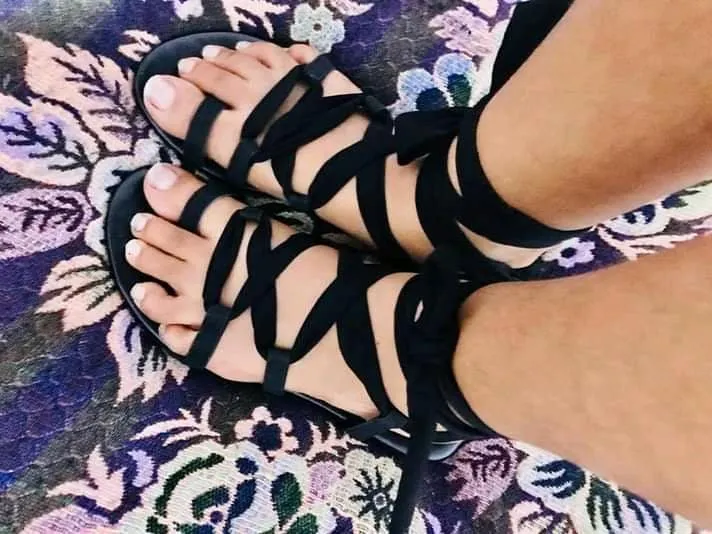 THE%20LADY%20Black%20tie%20up%20Women%20Sandals%20-%20Image%205