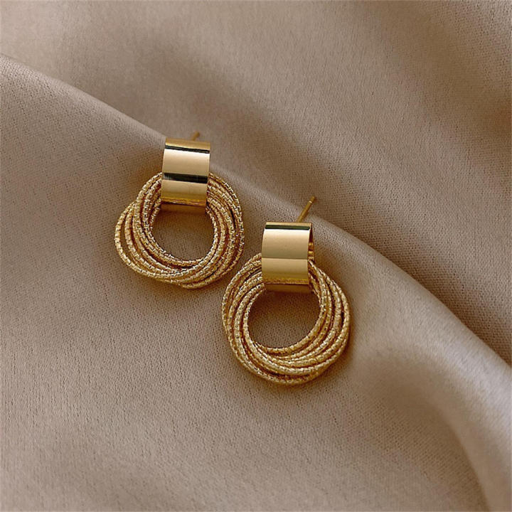 Retro%20Metal%20earrings%20Unique%20Wedding%20Fashion%20Small%20circle%20stud%20earrings%20Birthday%20party%20Multiple%20Women's%20earrings%20for%20Casual%20wear%20Evening%20wear%20Wedding%20occasions%20Gift%20for%20women%20Party%20accessories%20-%20Image%204