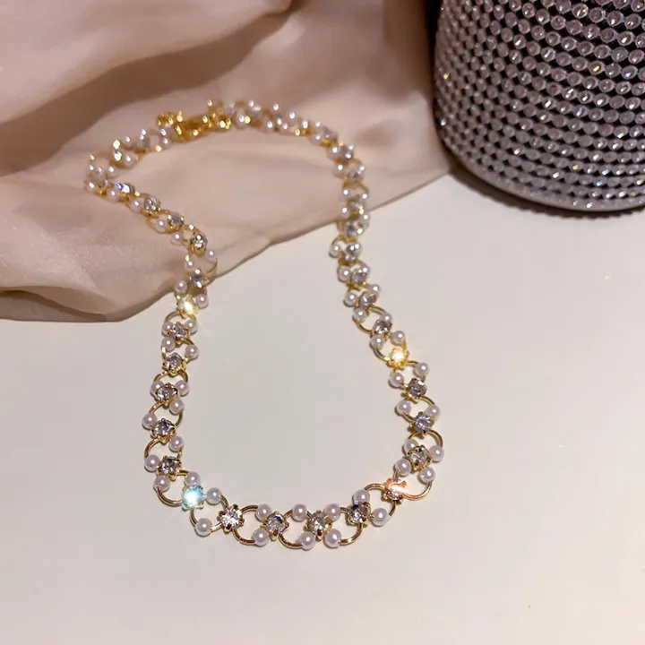New%20Korea%20Fashion%20Choker%20Necklace%20Inlaid%20Rhinestone%20Pearl%20Necklace%20Women%20Jewelry%20Sunlight%20Mall%20-%20Image%204