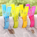 4pcs /set Clothes Hanger Beach Towel Clips Clothes Drying Clips Large Plastic Windproof Clothes Hanging Peg Quilt Clamp Holder for Beach Chair. 