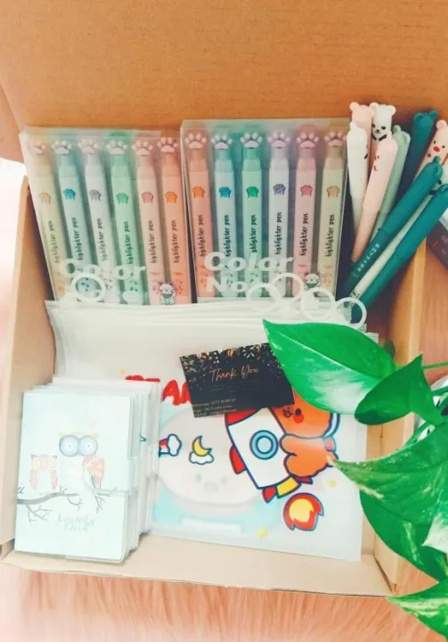 Combo%20Pack%20of%206%20PCS%20Aesthetic%20Cute%20Cat%20Paw%20Highlighters%20%7C%7C%204%20PCS%20Magic%20Erasable%20Gel%20Pen%20%7C%7C%20and%20Unicorn%20Pouch%20(Stationery%20Combo%20for%20Kids%20Best%20Gift)%20-%20Image%209