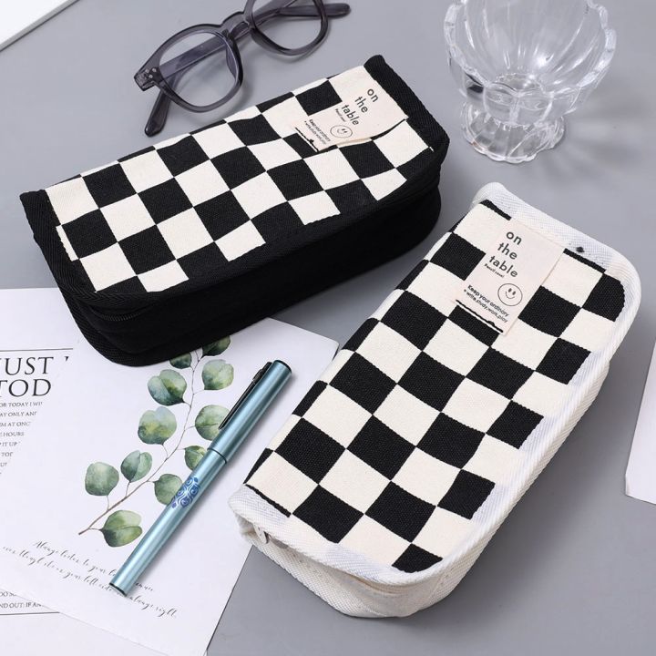 Multifunctional%20Stationery%20Storage%20Bag%20Black%20White%20Checkerboard%20Pattern%20Zipper%20Bag%20Large%20Capacity%20Canvas%20Pencil%20Case%20Portable%20Travel%20Makeup%20Tool%20Organizer%20-%20Image%202
