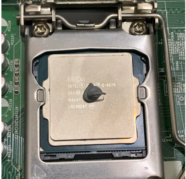 Heat%20Sink%20Compound%203g%20Thermal%20Paste%20for%20All%20CPU%20Coolers%20-%20Image%204