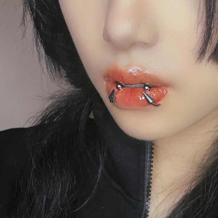 Steel%20Lip%20Ring%20Horseshoe%20Labret%20Ring%20Piercing%20Punk%20Spike%20Nose%20Ring%20Eyebrow%20Tongue%20Piercing%20Jewelry%20-%20Image%205