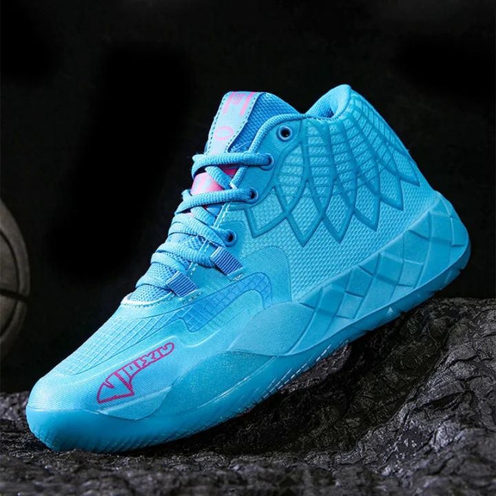 medium top basketball shoes