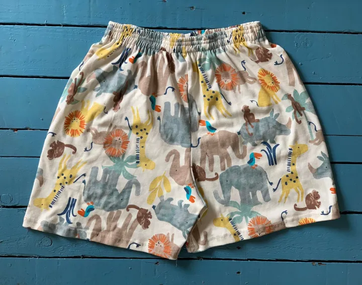 Ladies%20shorts%20/%20Hot%20Short%20/%20Hot%20short%20for%20women%20/%20Traveling%20Shorts%20/%20Women's%20Shorts(viscose%20printed%20Fabric,%20Adjustable%20elastic%20waist)%20-%20Image%203