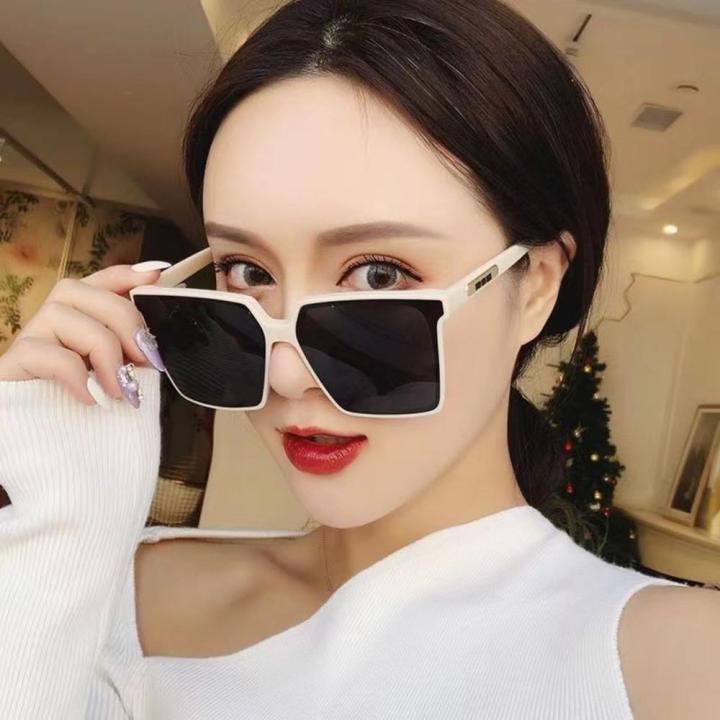 Black%20Goggle%20Sunglasses%20Men's%20Oversized%20Sunglasses%20Oversized%20Square%20Sunglasses%20Women's%20UV400%20Sunglasses%20Vintage%20Black%20Sunglasses%20-%20Image%208