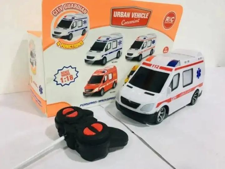 Four%20way%20remote%20ambulance%20with%203D%20light%20and%20sound%20RC%20ambulance%20-%20Image%202