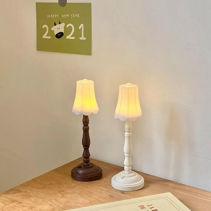 Retro%20Table%20Lamp%20LED%20Night%20Light%20Ornaments%20Home%20Decor%20Bedroom%20Bedside%20Lamp%20Floor%20Lamp%20Lighting%20Aesthetic%20Room%20Decor%20-%20Image%202