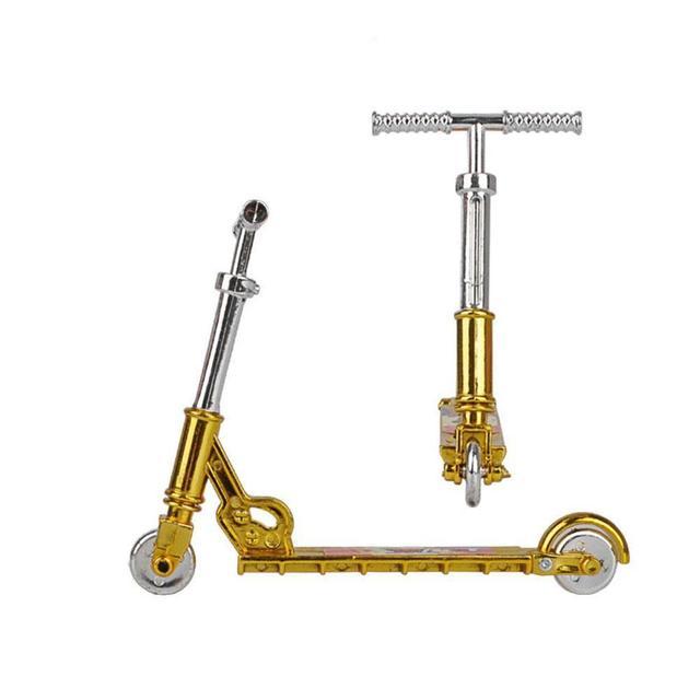 Mini%20Scooter%20Two%20Wheel%20Scooter%20Children's%20Educational%20Toys%20Finger%20Scooter%20Bike%20Fingerboard%20Skateboard%20Mini%20Simulation%20Car%20Toy%20-%20Image%204