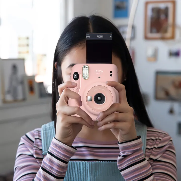 Fujifilm%20instax%20mini%2011%20Instant%20Camera%20Film%20Cam%20Auto%20Exposure%20Control%20Selfie%20Mode%20with%20Wrist%20Strap%20Birthday%20Christmas%20New%20Year%20Festival%20Gift%20for%20Boys%20Girls%20-%20Image%203