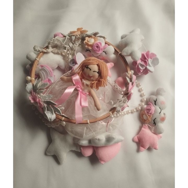 cot%20mobile%20for%20a%20%20baby%20girl,%20Baby%20princess%20cot%20mobile%20-%20Image%204