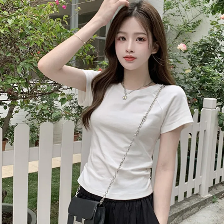 Fashionable%20Hot%20Girl%20Short%20T-shirt%202025%20Summer%20New%20Style%20Back%20Hollow%20Design%20Slim%20Pleated%20Waist%20Short-sleeved%20Top%20-%20Image%205