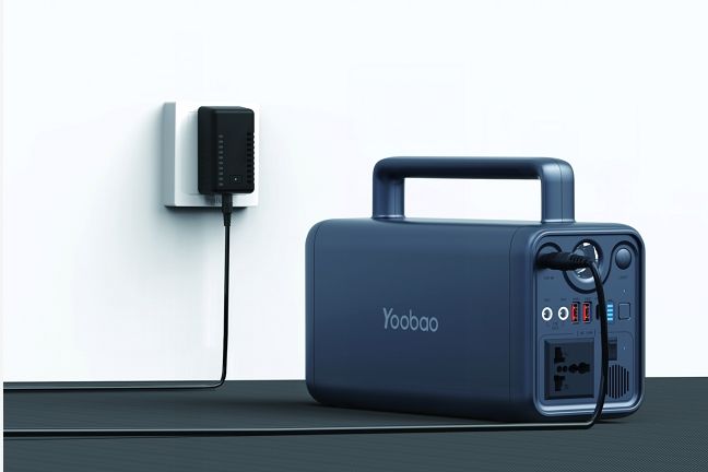 Yoobao%20EN300WLPD%20-%20300W%2072000mAh%20Portable%20Multi%20Function%20Power%20Station%20AC220V%20Pure%20Sine%20Wave%20Output%20PD%20Quick%20charge%20LED%20flashlight%20Camping%20Emergency%20Backup%20-%20Image%202