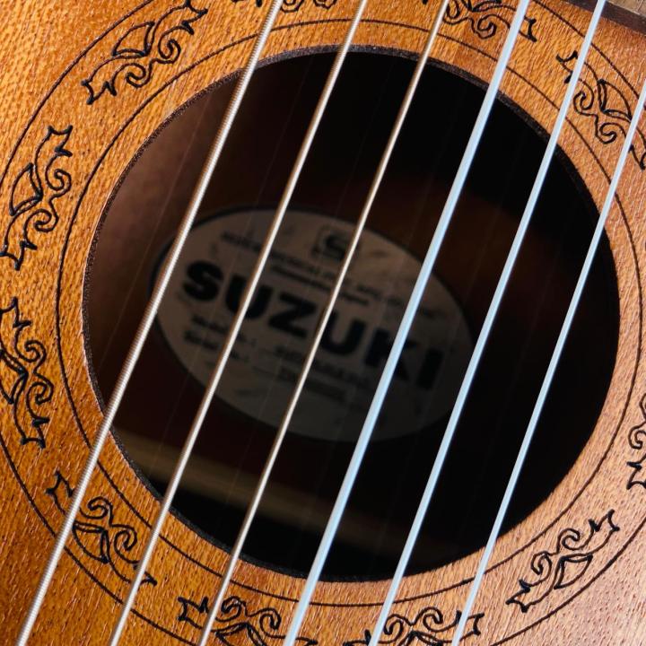 SUZUKI%20GL1%2028''%20Professional%20Sapele%20Travel%20Classical%20Guitarlele%2030''%20(Nylon%20String%20-%20Micro%20Guitar)%20-%20Image%207
