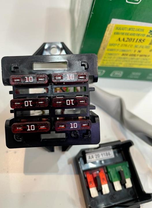 FUSE%20BOX%20ASSLY%20FOR%20BAJAJ%204%20STROK%20THREE%20WHEELER%20-%20Image%203